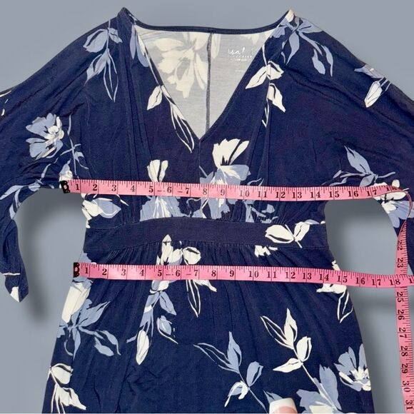 Isabel Maternity by Ingrid & Isabel Dress Maternity Indigo Blue Floral Maxi - XS - Picture 7 of 16